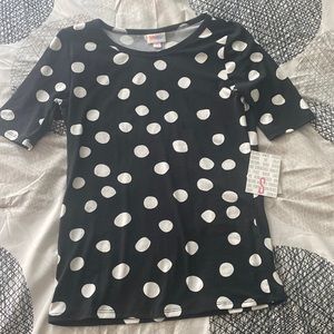 NWT LuLaRoe Gigi Shirt